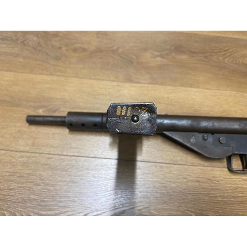 678B - A Classic Deactivated Sten Mark II Sub Machine Gun. Calibre - 9mm. Barrel length - 8 inch. Moving bo... 