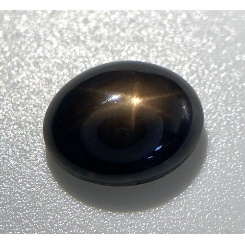 737 - A BLACK STAR SAPPHIRE 3.95CT
ref: 10 - S