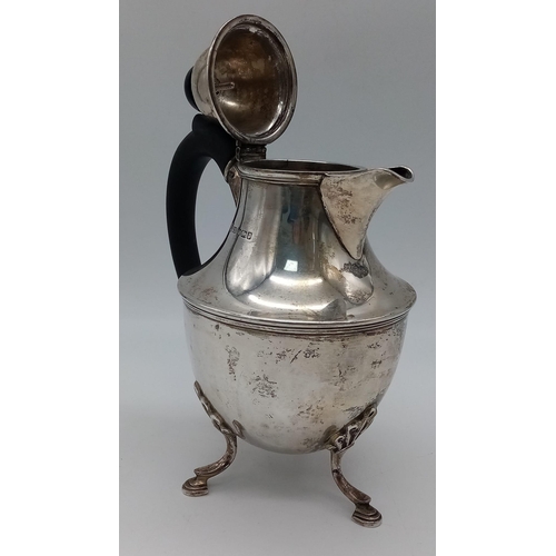 1701 - An antique sterling silver coffee pot. Come with full hallmarks Sheffield, 1907. Total weight 382.9G... 