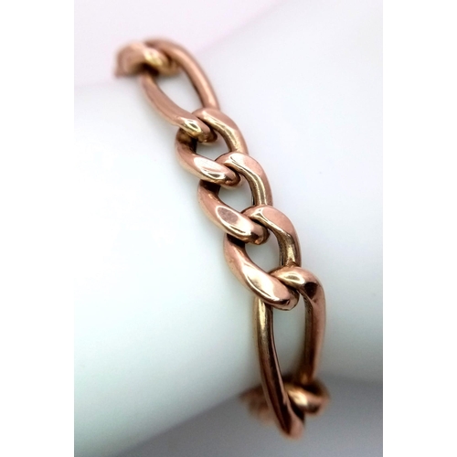 237 - A 9K yellow gold Figaro bracelet, 9.7g, 22.4cm long.

ref: SH1291I