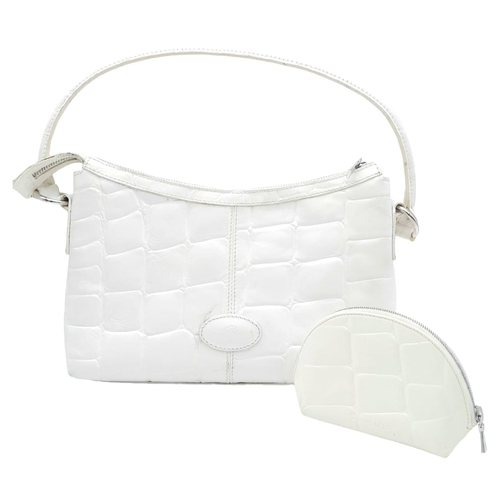 389 - A Mulberry Textured White Leather Handbag and Matching Purse. Handbag - 26cm L x 18cm H. Purse - 12c... 