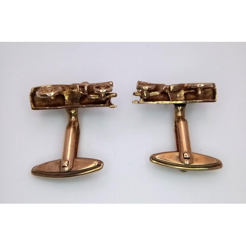 59 - A Wonderful Vintage Pair of 9K Yellow Gold Car Cufflinks. 9.9g total weight.