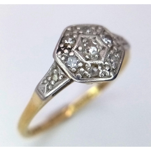 660 - A 18K YELLOW GOLD & PLATINUM VINTAGE DIAMOND CLUSTER RING 2G SIZE L

ref: SC 1077