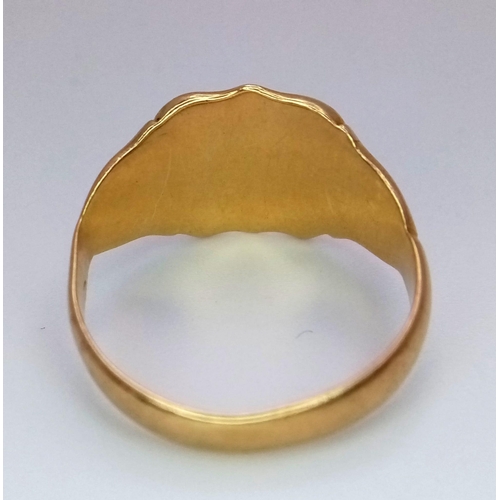 69 - A 18K YELLOW GOLD ANTIQUE SHIELD SHAPED SIGNET RING approx 5.76G HALLMARKED 1922 BIRMINGHAM SIZE S

... 