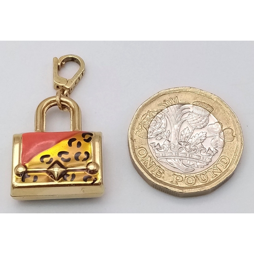 181 - A 18K YELLOW GOLD ENAMELLED LOTO HANDBAG CHARM approx 3.46G  33mm x 18mm

ref:SC 1084