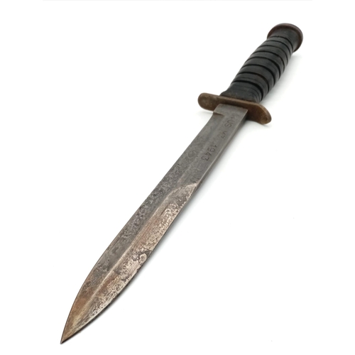 393 - A WW2 US M3 Mk1 Fighting Knife Dated 1943, with M8A1 scabbard. These were issued to the “Shock” Troo... 