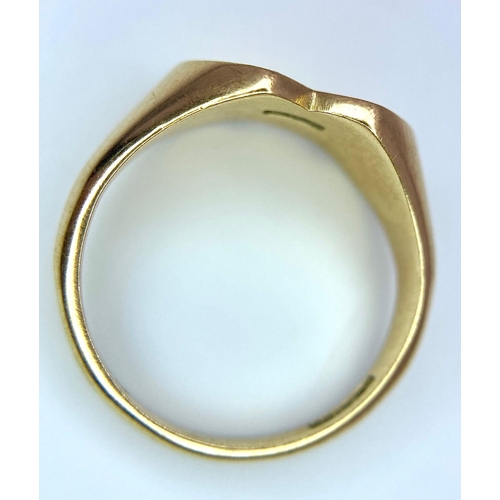 300 - A 9K YELLOW GOLD DOUBLE HEART SIGNET RING 3.9G SIZE L 1/2

ref: SC 1036