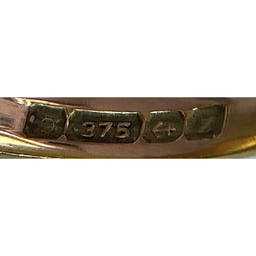 300 - A 9K YELLOW GOLD DOUBLE HEART SIGNET RING 3.9G SIZE L 1/2

ref: SC 1036