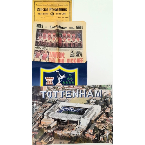 430 - A MIXED LOT OF SPURS MEMORABILIA TO INCUDE A SIGNED CALENDER FROM 1998 AND 1999 , A SIGNED CLUB PENN... 