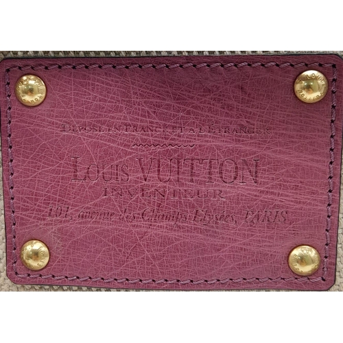 422 - A LOUIS VUITTON PURPLE OSTRICH SAC EXPRESS GM PURSE LIMITED EDITION ONLY USED A COUPLE OF TIMES , IN... 