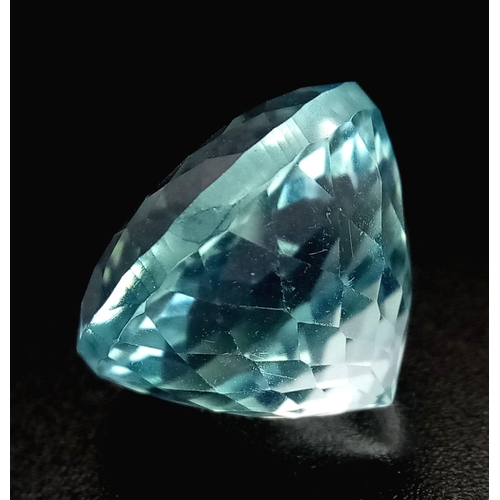 470 - A 17ct Pale Blue Aquamarine Trillion Cut Gemstone. No visible marks or inclusions. No certificate so... 