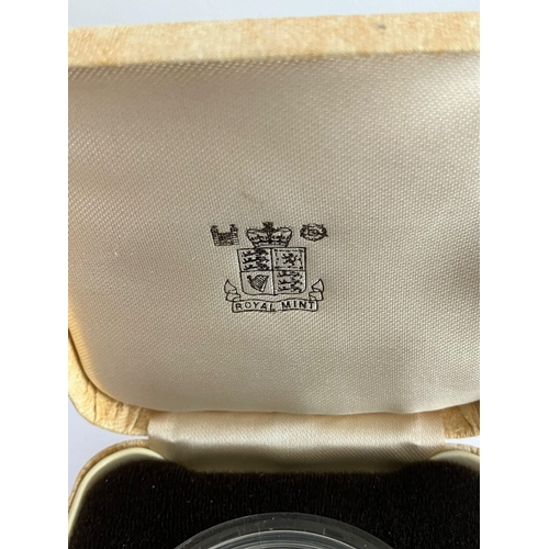 385 - SILVER PROOF 1980 QUEEN MOTHER CROWN. Complete with the original Royal Mint case. Condition uncircul... 