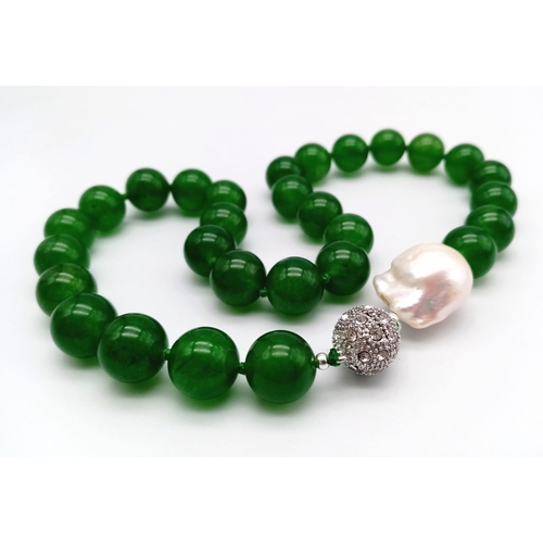 341 - A Gorgeous Green Jade Bead Necklace with a Large Keshi Baroque Pearl Interrupter. Beads - 14mm. Pear... 