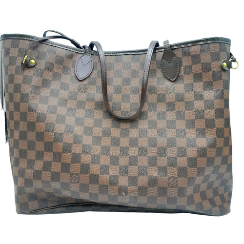 220 - A Louis Vuitton Damier Ebene 'Neverfull GM' Bag. Leather exterior with gold-toned hardware, two thin... 