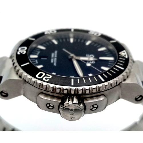 362 - An Oris Automatic Gents Divers Watch. Stainless steel bracelet and case - 41mm. Black dial. Pressure... 