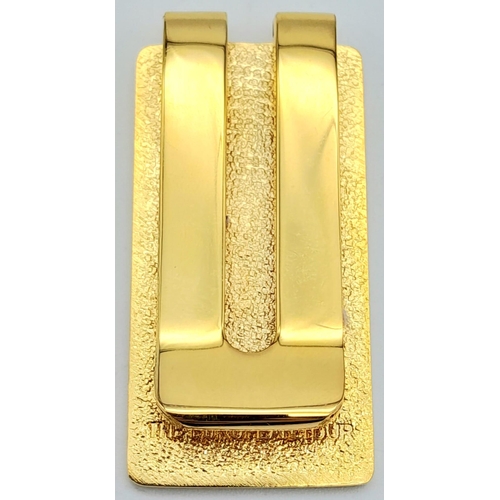 688 - A GOLD TONE MONEY CLIP 2016 MEMBER PAST CHAMPION EUROPEAN TOUR GOLF THEMED  25.96g

ref:  CHALK 2001