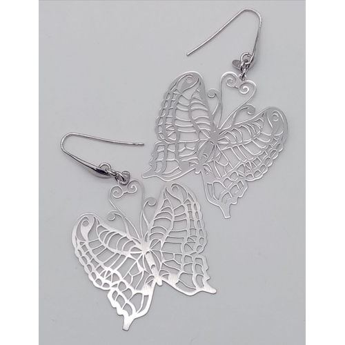 1252 - A pair of sterling silver butterfly earrings, drop: 6 cm, total weight: 5.6 g.