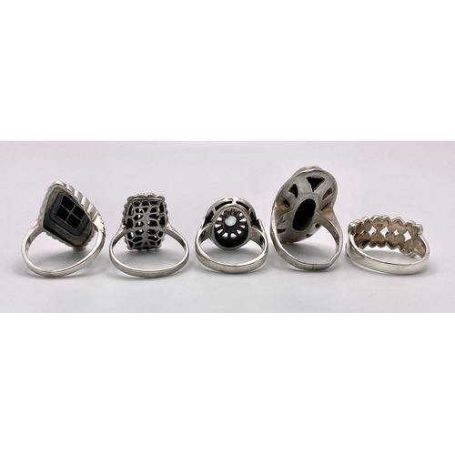 1330 - A Sterling silver collection of 5 Marquisite set rings, varying sizes from L-P, 25.4g collective wei... 