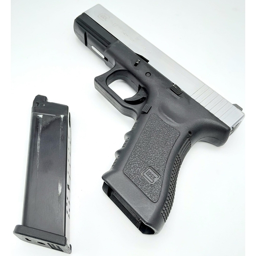 1287 - A Replica Full Size Glock 17. 20cm Length. Action Works with pull back slide and working trigger. Po... 