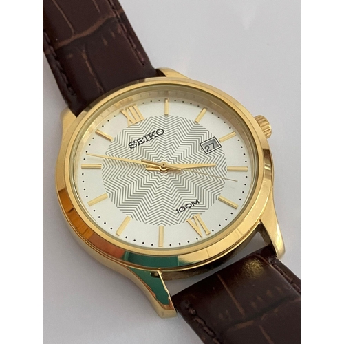 140 - Gentlemans SEIKO QUARTZ WRISTWATCH Model GN42 01K8. Finished in gold tone with sweeping second hand ... 