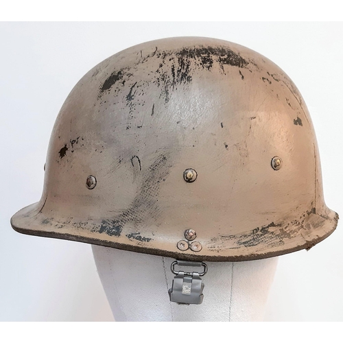 208 - Gulf War 1 (Desert Strom)  Iraqi M80 Imperial Guard Helmet.