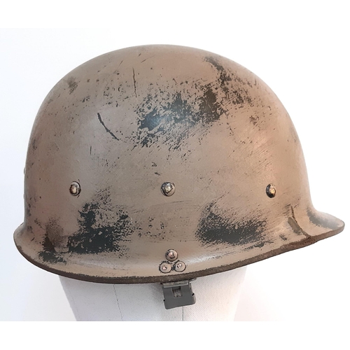 208 - Gulf War 1 (Desert Strom)  Iraqi M80 Imperial Guard Helmet.