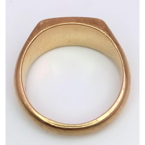 79 - A 9 K yellow gold cygnet ring, size: T, weight: 8.6 g.