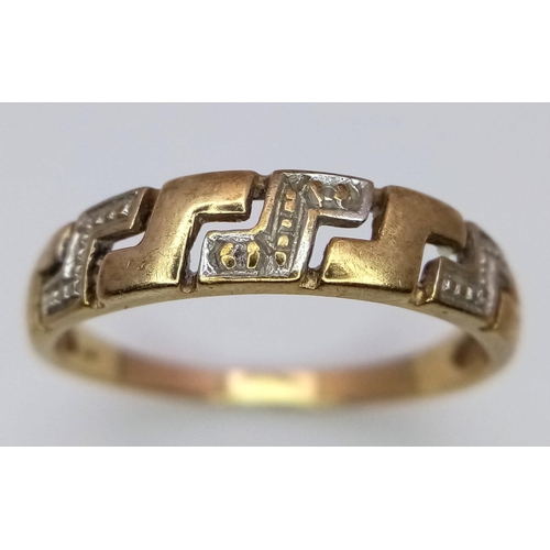 352 - A 9 K yellow gold ring with an interesting design on top. Size: S, weight: 2.3 g