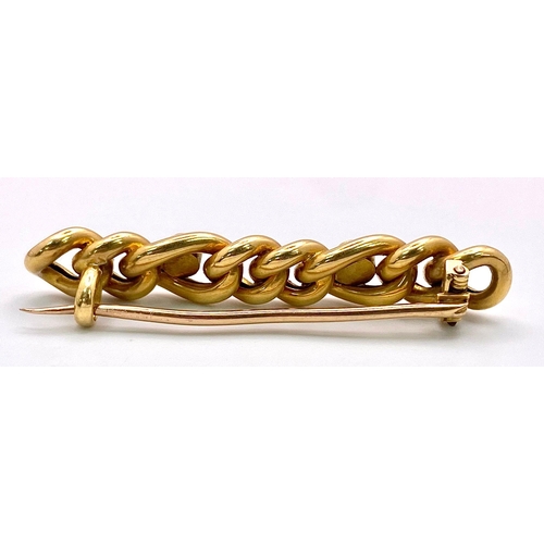 1062 - An Antique 15K Yellow Gold and Pearl Bar Brooch. Twisted curb design. 4.5cm. 4.3g total weight.