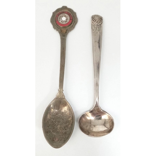 784 - An Eclectic Mix - An Antique Silver Plated Bread Crumb Scoop with Mother of Pearl Handle - 32cm, A G... 