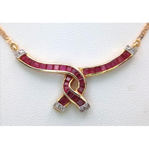 2 - A very elegant 14 K yellow gold chain necklace with a central part loaded with rubies and diamonds i... 