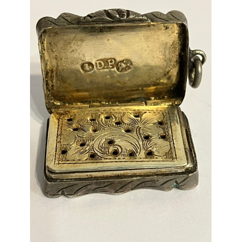 211 - Antique Victorian Ladies SILVER VINAIGRETTE. Full Hallmark for Birmingham 1857. Excellent condition.... 