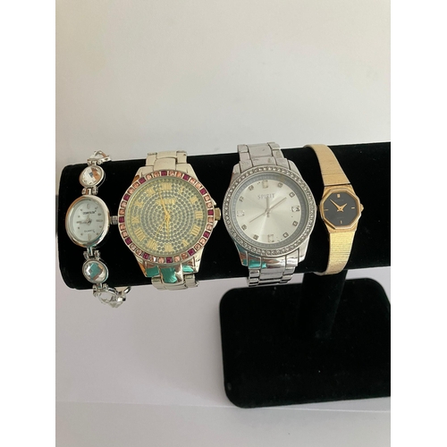 462 - Quantity of ladies QUARTZ WRISTWATCHES All in full working order to include ACCURIST etc.