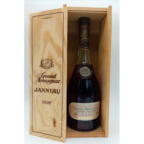 1308 - A Rare Bottle of Vintage 20th Century Janneau Grand Armagnac VSOP. 70cl Bottle. In original presenta... 