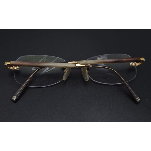 1065 - French made, magnifying glasses with 18kt Yellow Gold accents and set Diamonds. Come with a protecti... 