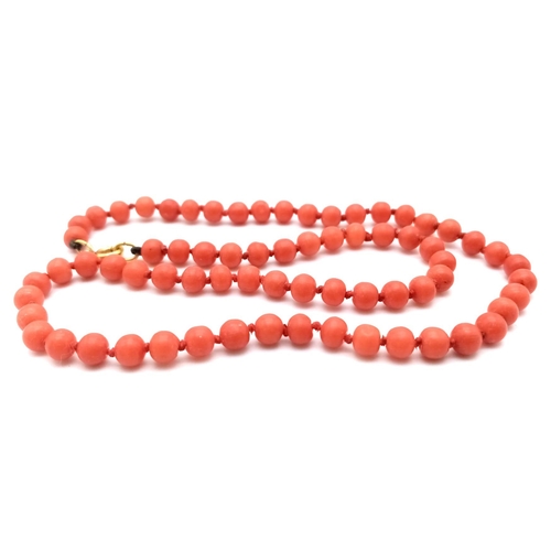 185 - A vintage Orange Beaded Necklace.
Measuring 38cms in length, this necklace is a great, bold addition... 