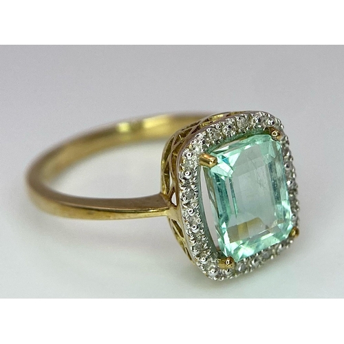 1117 - AN EXQUISITE GREEN AQUAMARINE WITH NATURAL BETHLEHEM DIAMONDS SET IN 9K GOLD .  2.3gms   size N/O