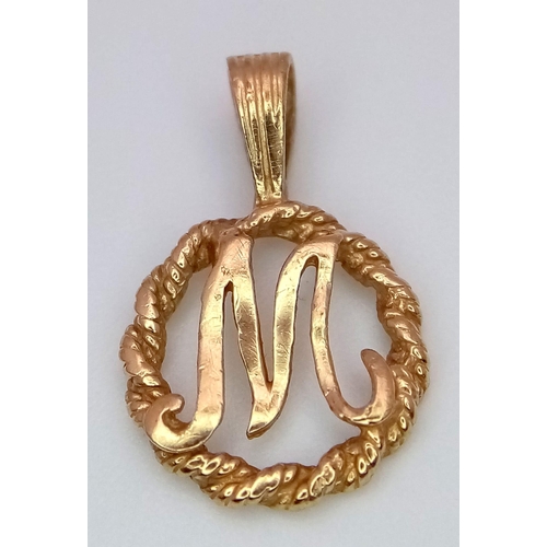 1214 - A 9K YELLOW GOLD INITIAL M CHARM / PENDANT. 1G