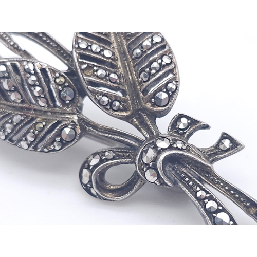 1251 - A Vintage Marcasite and Silver Leaf Brooch.