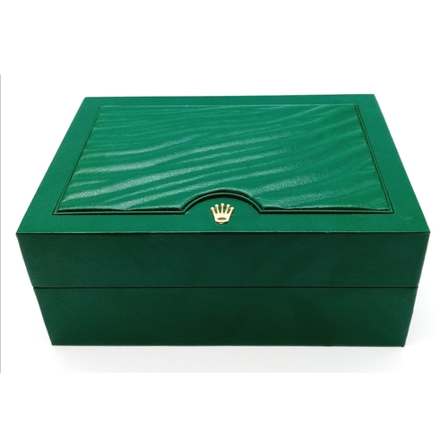 1318 - A Rolex Watch Case. Green ruffled exterior. Single watch space interior.  18cm x 13cm