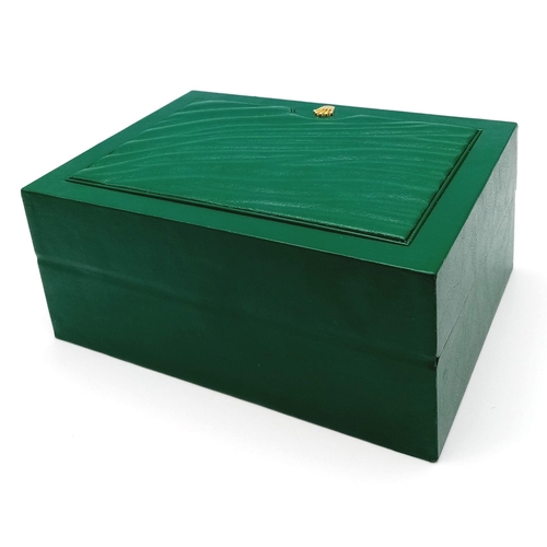 1318 - A Rolex Watch Case. Green ruffled exterior. Single watch space interior.  18cm x 13cm