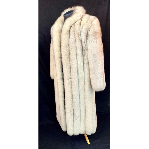 296 - A Vintage Jeff Taylor Full Length Mink Coat. In good condition but please see photos. Size Large.