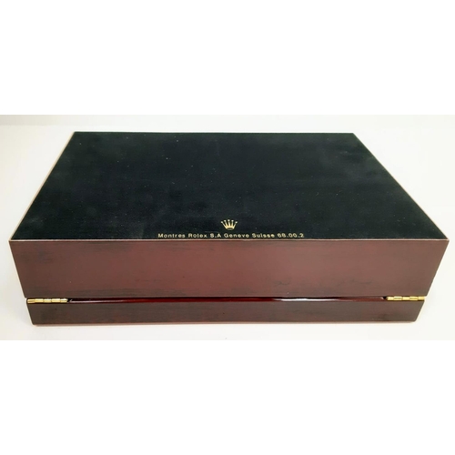 708 - Display Case, Perfect for Rolex Watches - Stores up to twelve. Polished veneer exterior. Plush inter... 