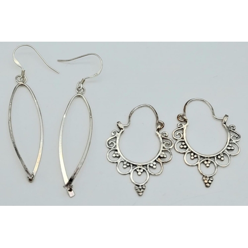 1255 - 5 PAIRS OF ASSORTED SILVER EARRINGS .