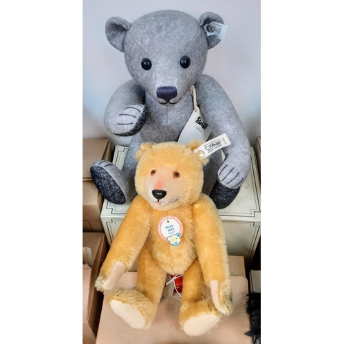 1082 - A collection of seventeen adult collectable teddy bears. Please, see list for more information and p... 