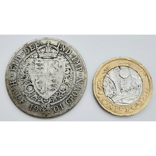 1496 - A 1901 Queen Victoria Silver Half Crown. Please see photos for conditions.