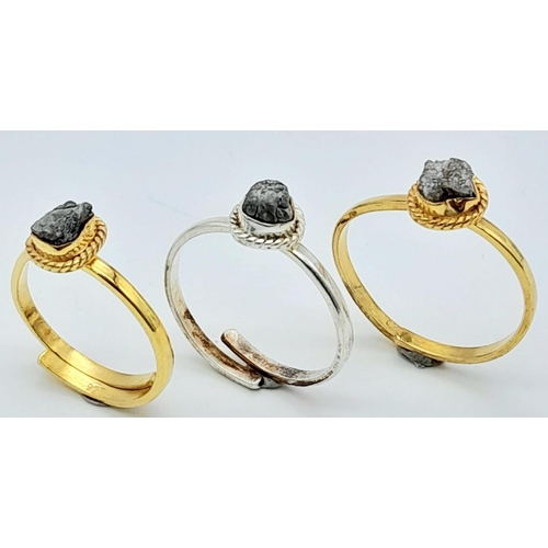 798 - A Set of 3 Expandable Raw Diamond Rings set in 925 Silver.
M-R Size. Ref: CD-1139