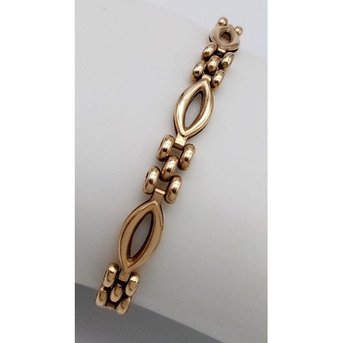 41 - A Vintage 9K Yellow Gold Oval Link Bracelet. 18cm. 6.13g weight.