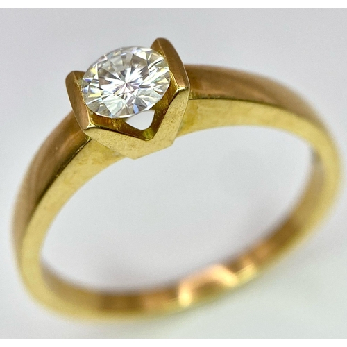 32 - A Vintage 18K Yellow Gold Diamond Solitaire Ring. 0.70ct brilliant round cut diamond. Size S. 4.65g ... 