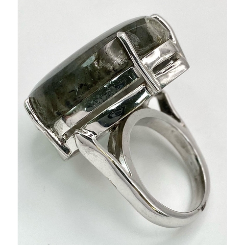 846 - A Labradorite 925 Sterling Silver Ring. Teardrop shape -50ct. W-22g. Size P. Comes with a presentati... 